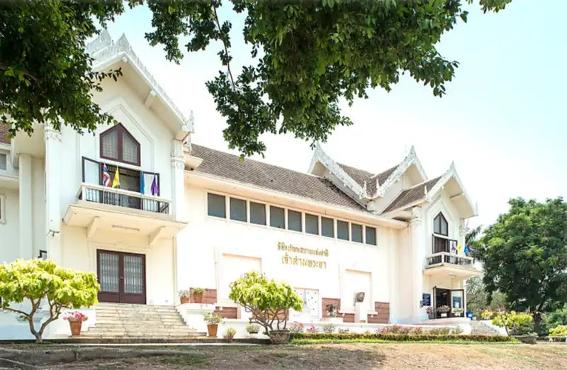 Chao Sam Phraya National Museum